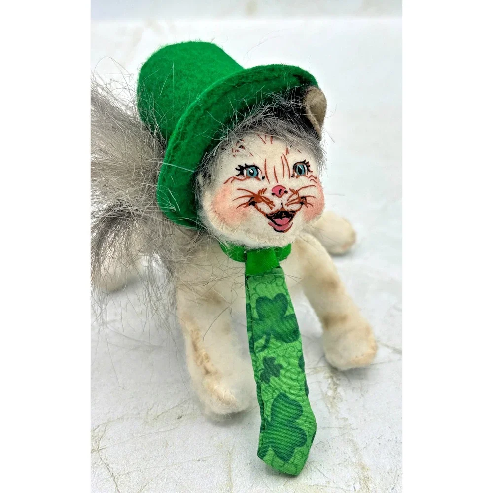 Annalee Mobilitee St. Patrick's‎ Day Irish Cat Top Hat Shamrock Tie 2004 4in EUC